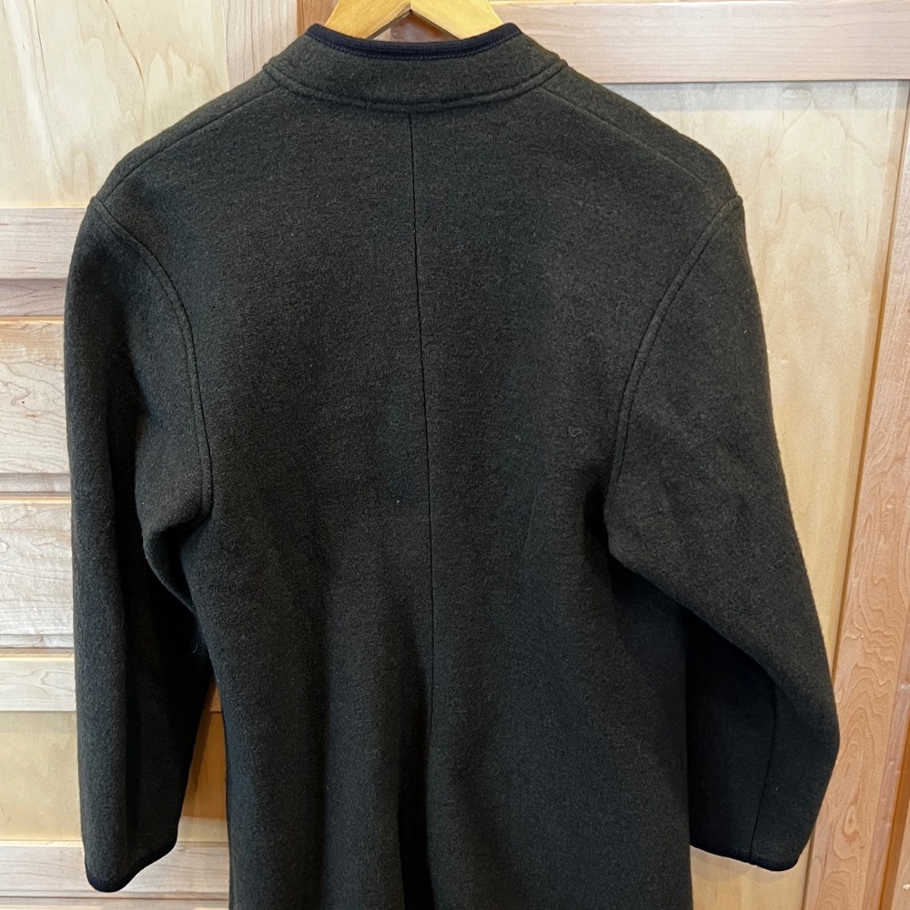 Vitabella Moss Green Norwegian Wool Jacket with Viking Clasps - Picture 5 of 6